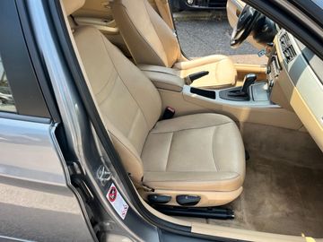 BMW 330 - 12