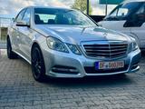 Mercedes-Benz E 350CDI BlueEff 4Matic AMGStyleFelge GARANTIE - Mercedes-Benz E 350 in Frankfurt (Main)