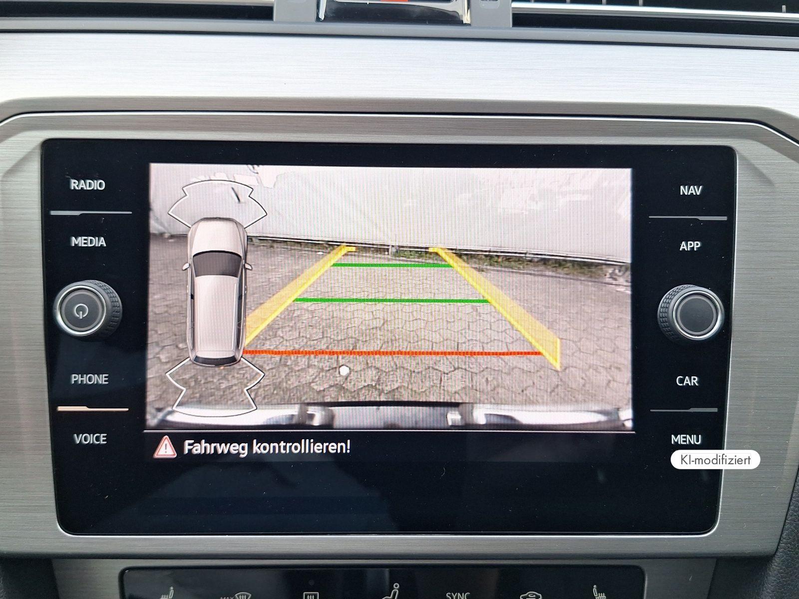 Volkswagen Passat Variant CONCEPTLINE 1.5 TSI DSG LED NAVI 