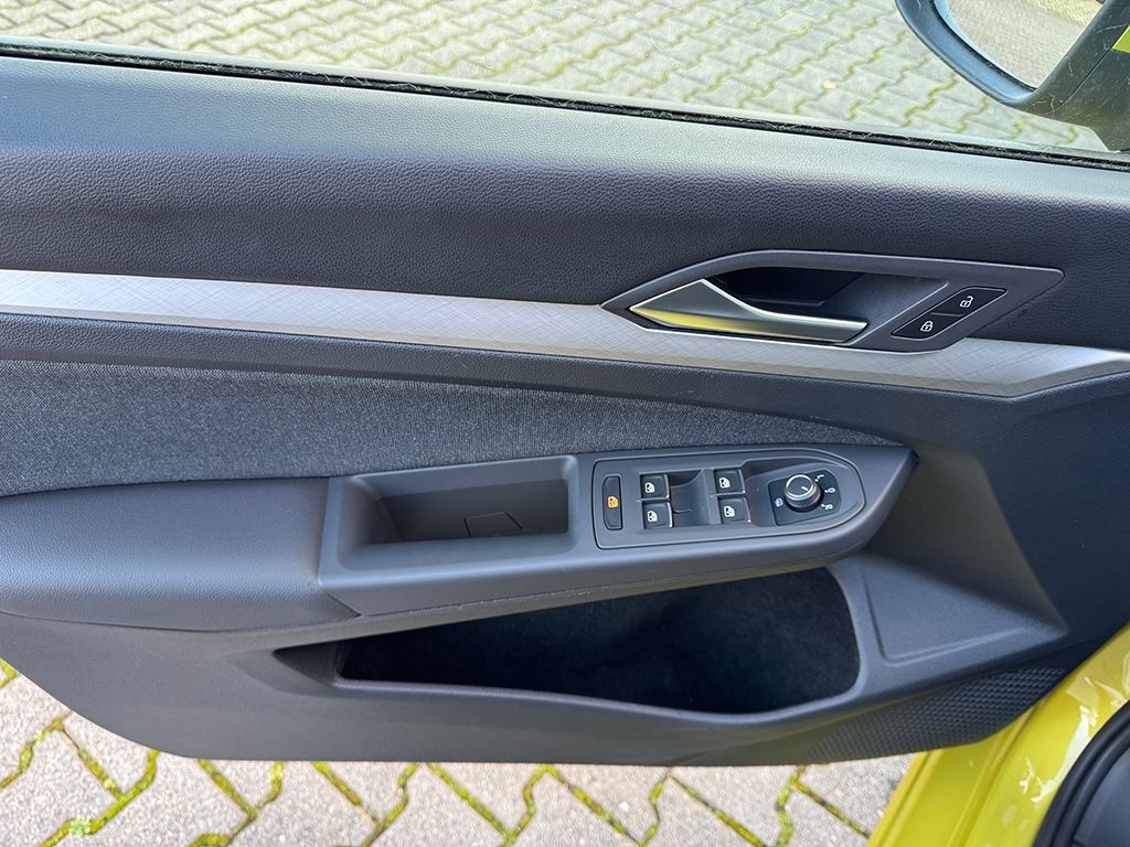 Golf VIII Variant 1.5 TSI LIFE *NAVI*LED*ACC*