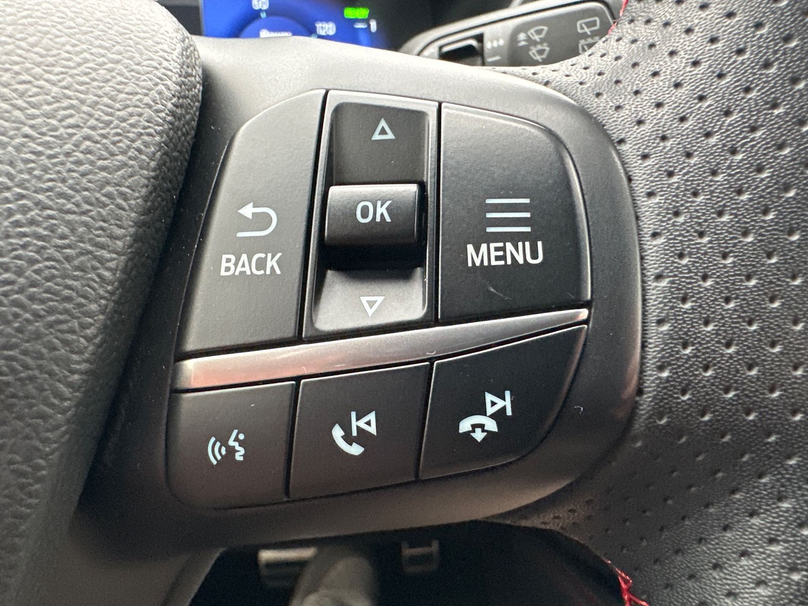 Fahrzeugabbildung Ford Kuga 2.5 Duratec FHEV ST-LINE X NAV+LED+AHK+HUD