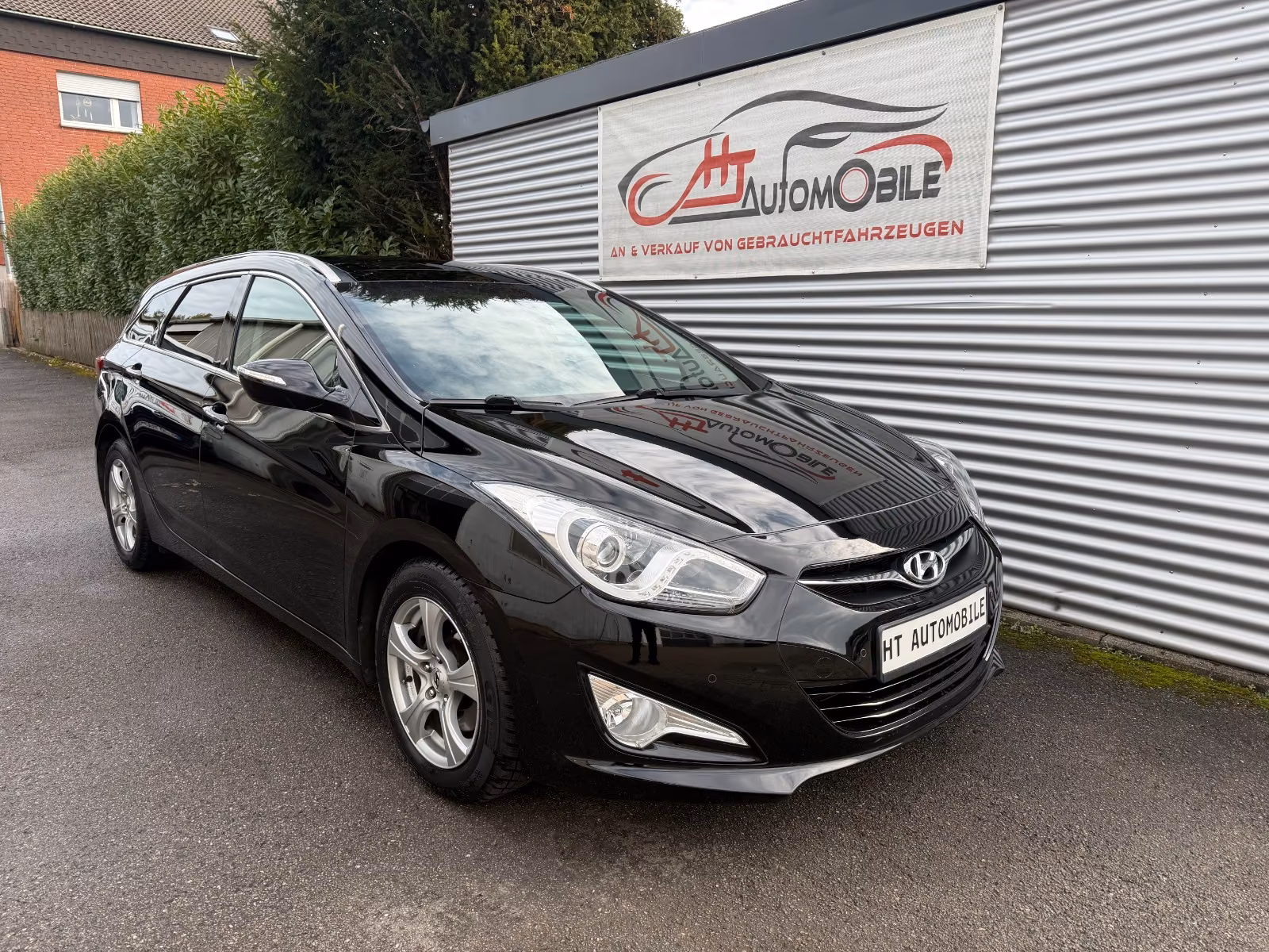 Hyundai i40 cw 2.0 GDI Aut.ST-STOP/NAVI/TEMP/SHZ/KLIMAA.