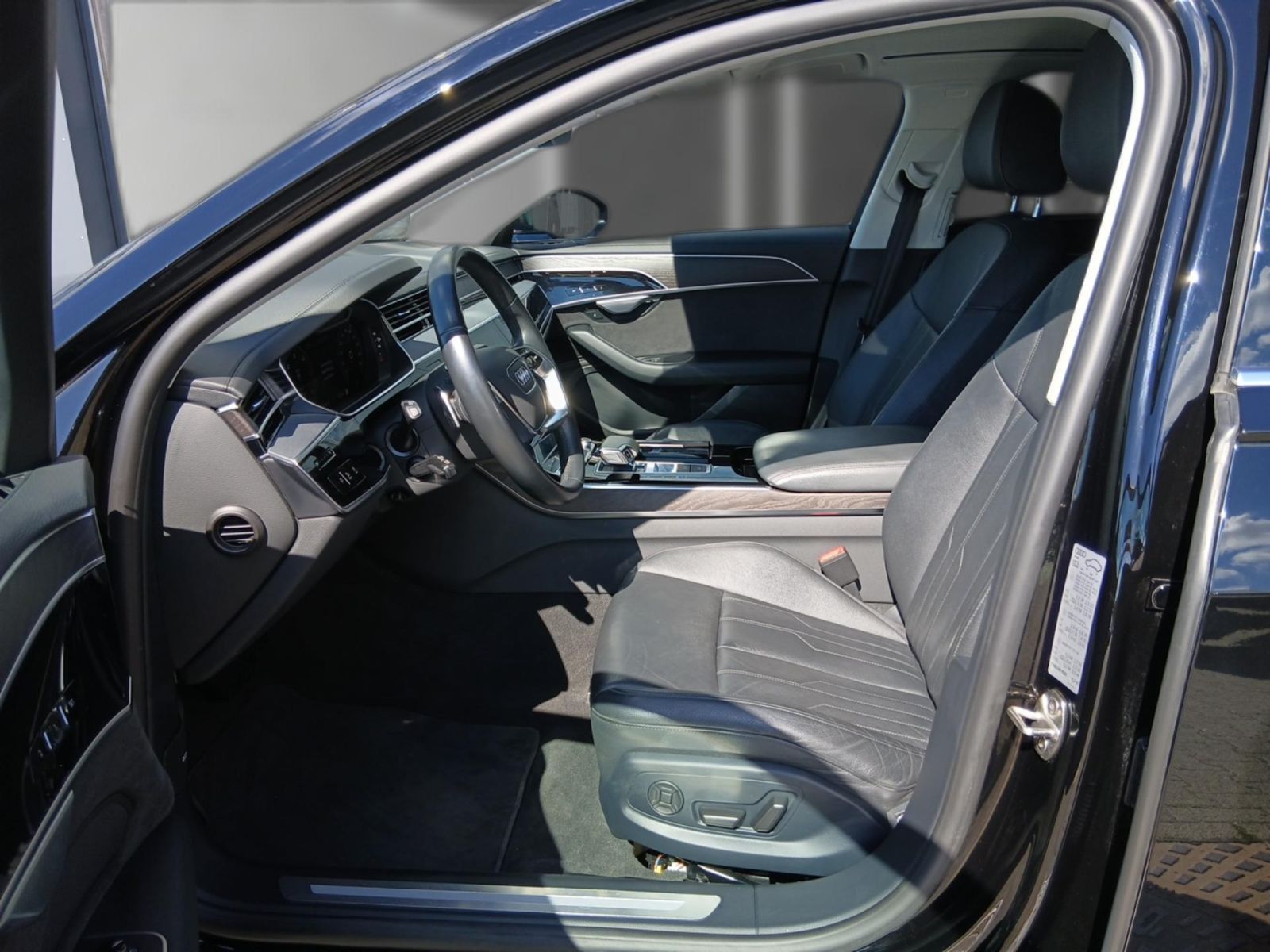 Audi A8 - Bild 10
