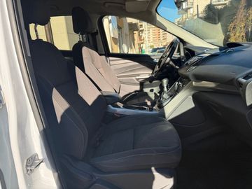 Ford Kuga - 8