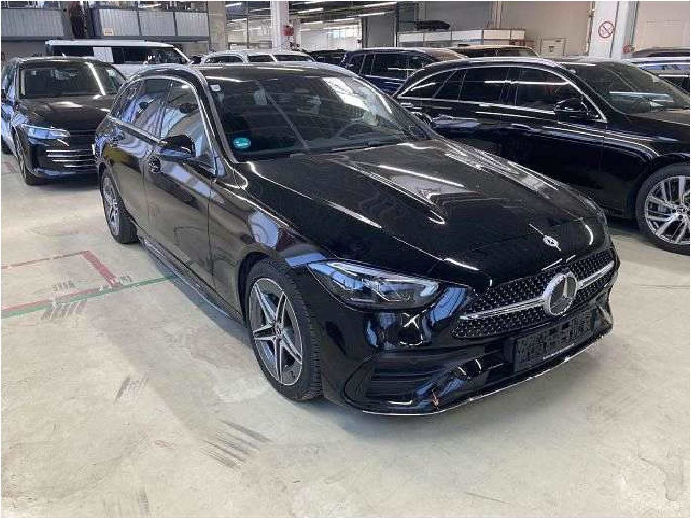 Mercedes-Benz C 220 d T 4M AMG AHK Distronic Kamera Keyless imagem 2