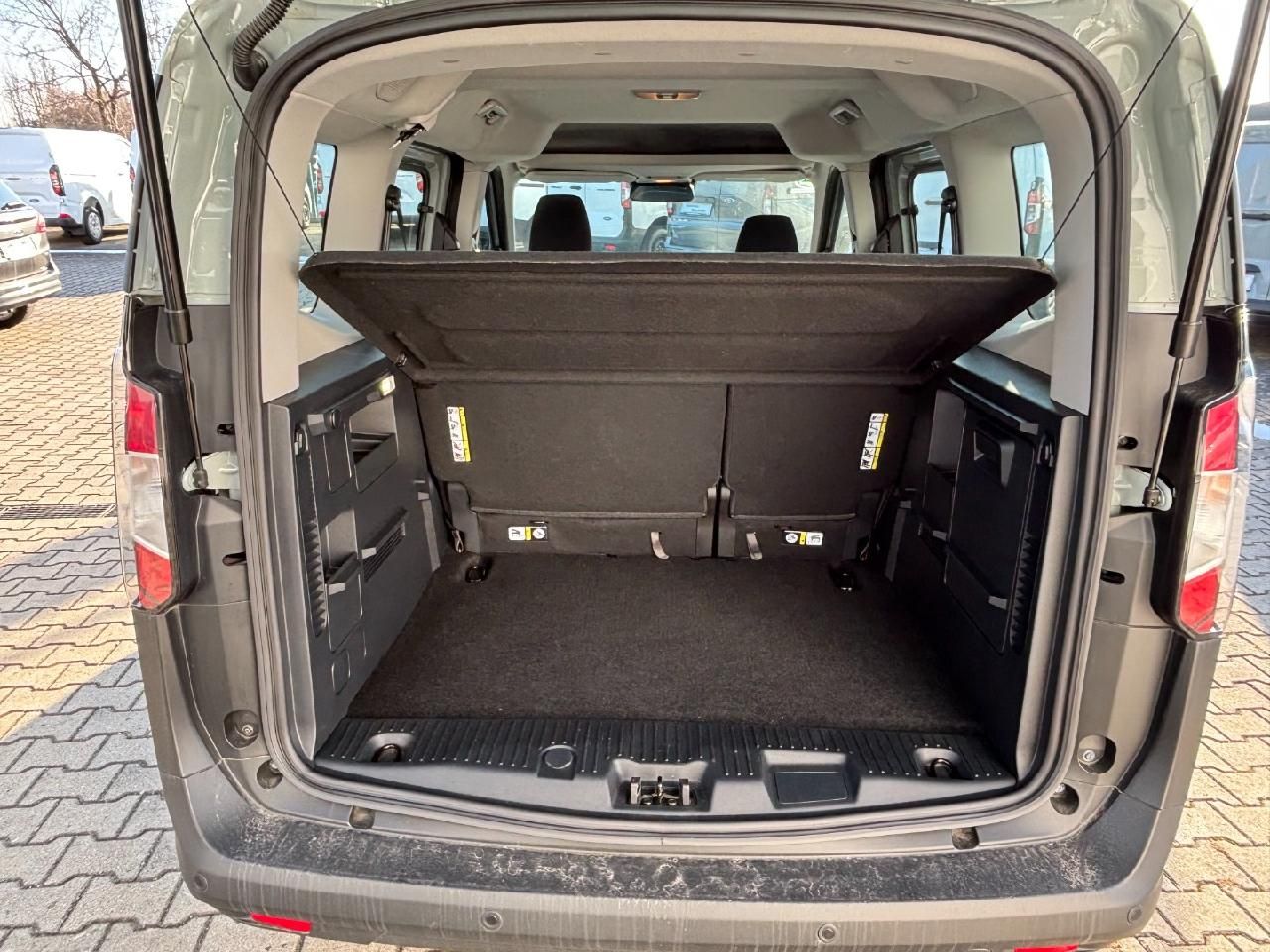 Fahrzeugabbildung Ford Tourneo Courier Trend