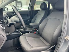 Fahrzeugabbildung Audi A1 Sportback 1.0 TFSI S line XENON NAVI 18" ROTO