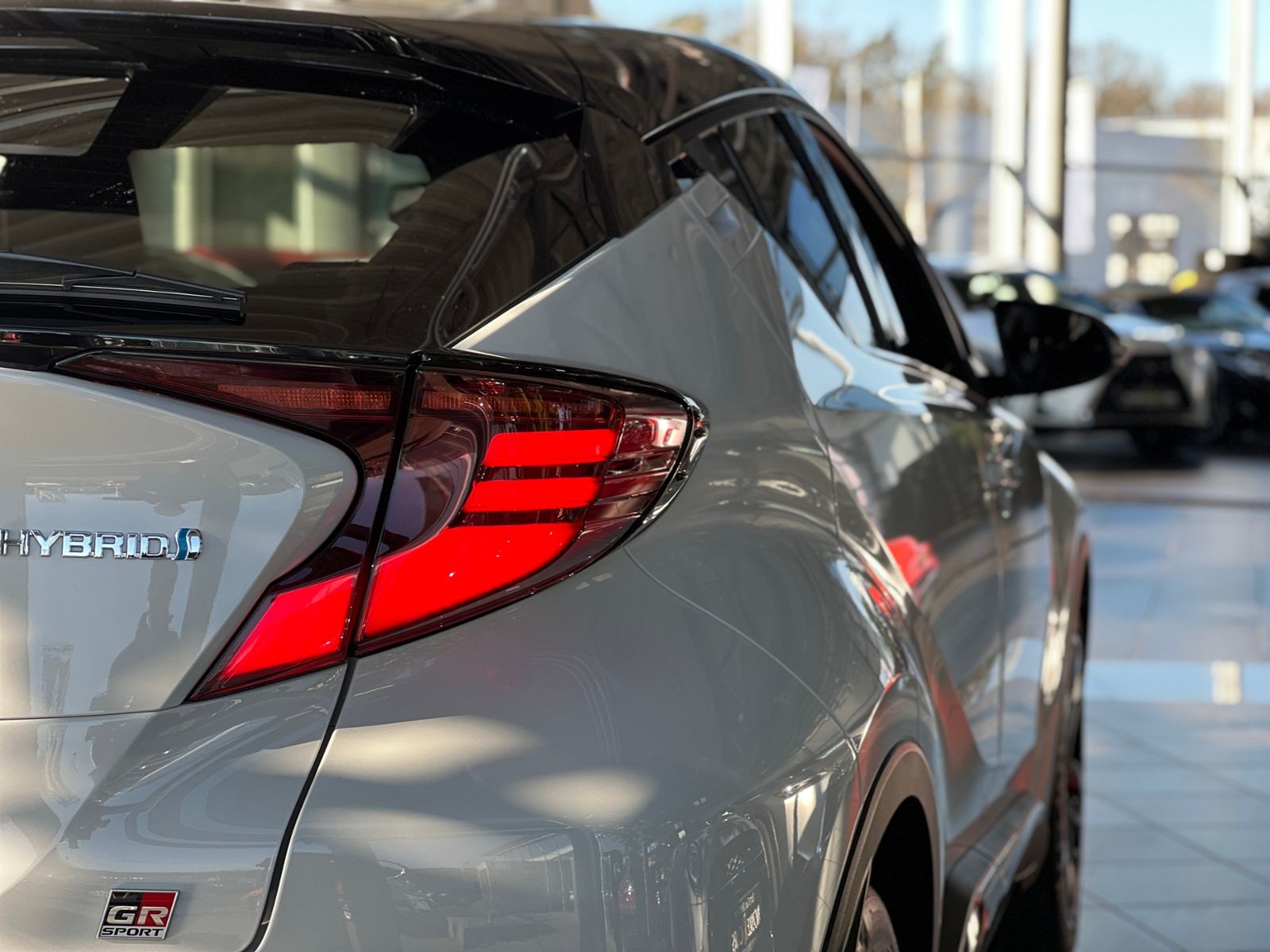 Fahrzeugabbildung Toyota C-HR Hybrid GR Sport AHK LED NAV SHZ ALU