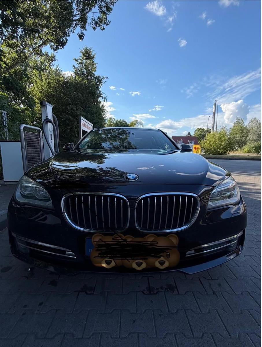 BMW 740