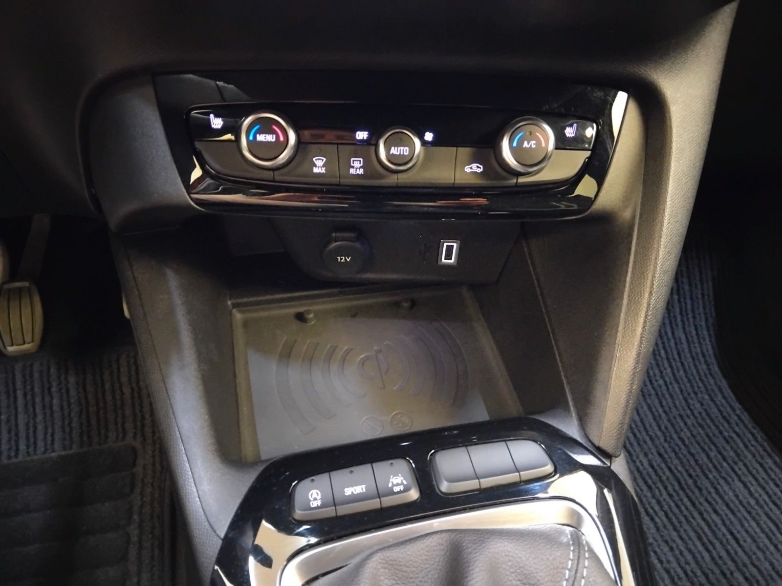 Opel Corsa (02/2025, Benzin)