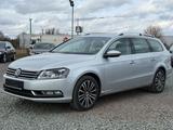 Volkswagen Passat Variant Highline*AHZV*Xenon*SHZG*Alcantar - gebrauchte VW Passat Variant aus dem Jahr 2011