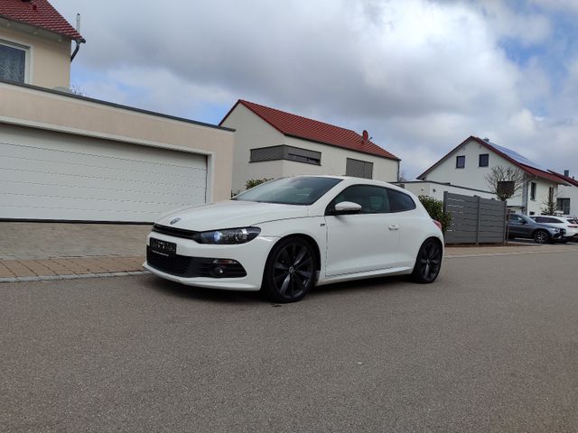 Volkswagen Scirocco 2.0 TDI , Bi-Xenon , R - Line - Sport