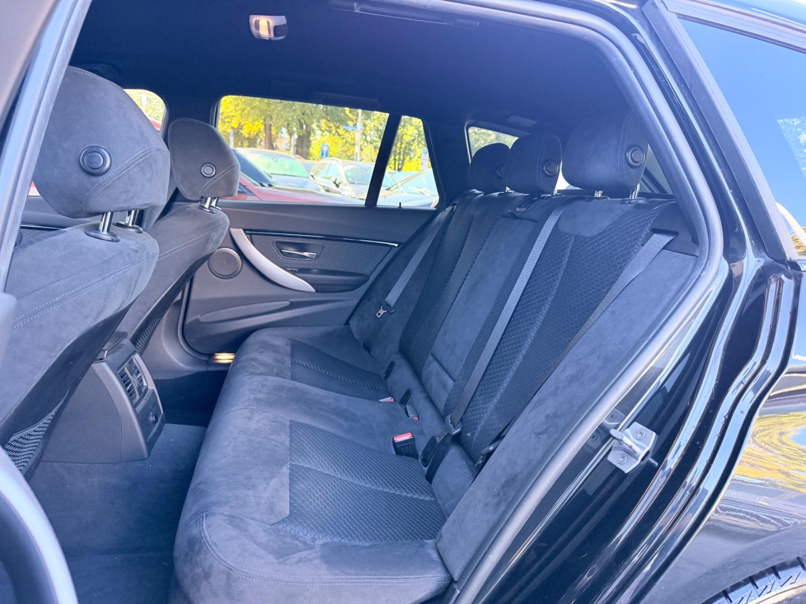 BMW 330i TOURING M SPORT 2.0 252ch BVA Pack sport Sièges sport chauffants Historique BMW présent