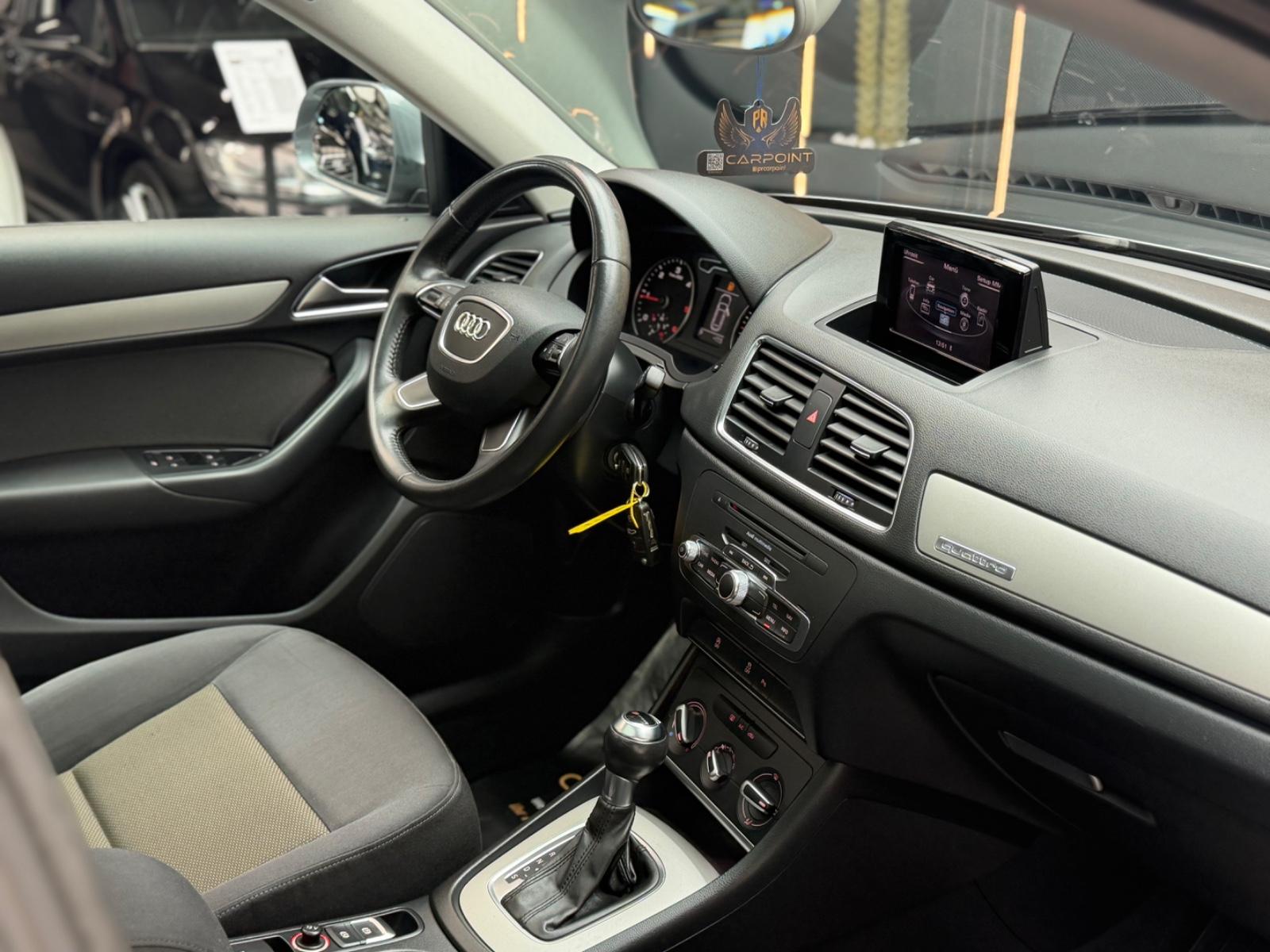 Audi Q3 2.0 TDI quattro/Xenon/Navi/BT/SHZ/PANO