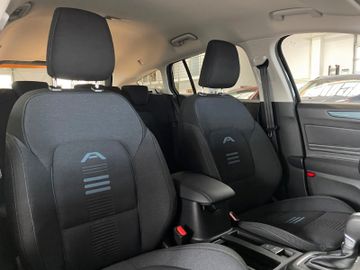 Fahrzeugabbildung Ford Focus Turnier Active X LED ACC Navi Kamera HUD