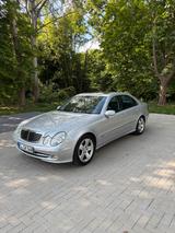 Mercedes-Benz E 500 Mercedes Limousine - gebrauchte Mercedes-Benz E 500 aus dem Jahr 2004