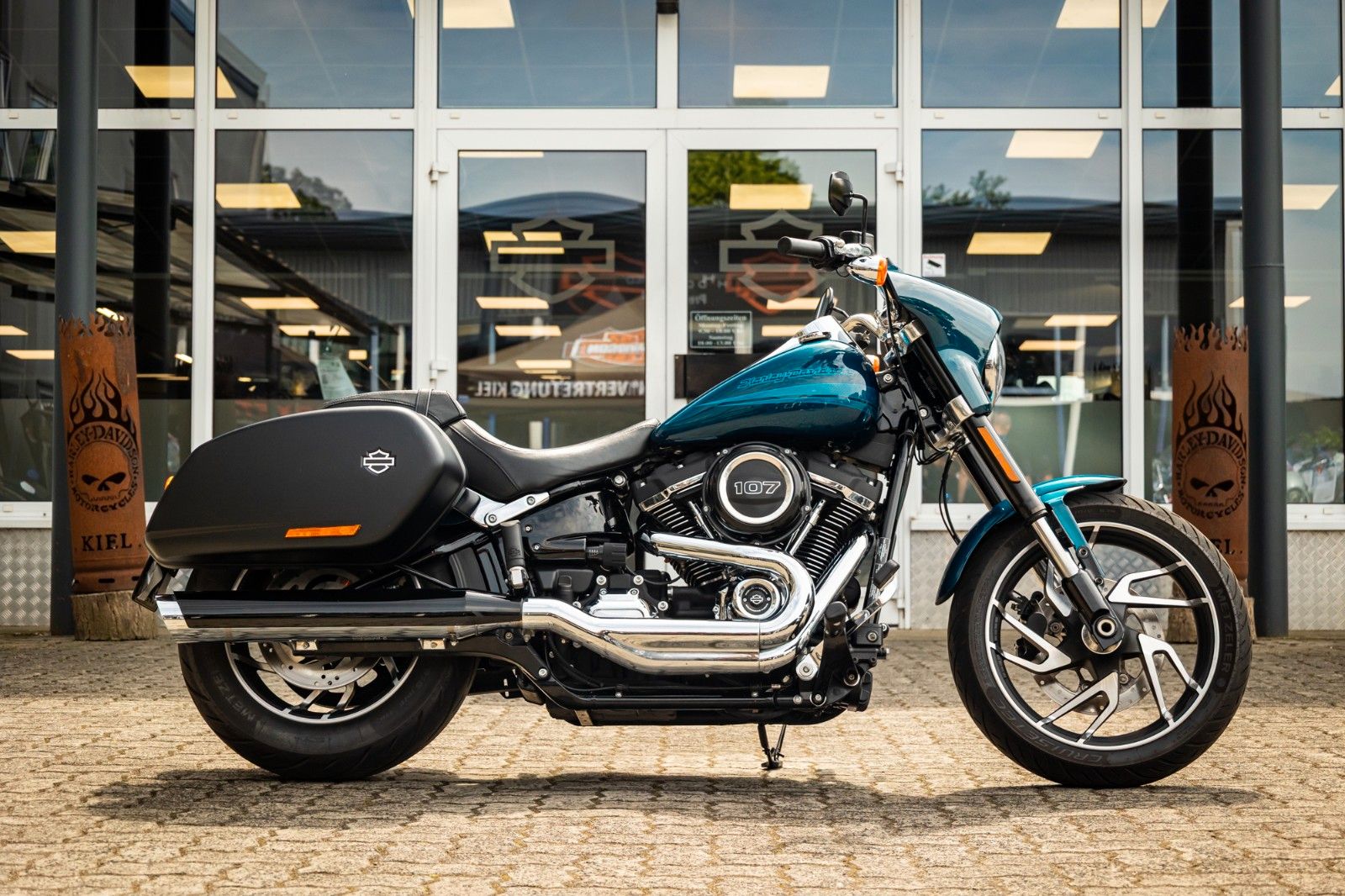 Fahrzeugabbildung Harley-Davidson FLSB Sport Glide Softail - MILLER -