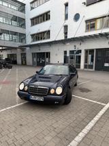 Mercedes-Benz E 320 W210 - scheckheftgepflegte Mercedes 320