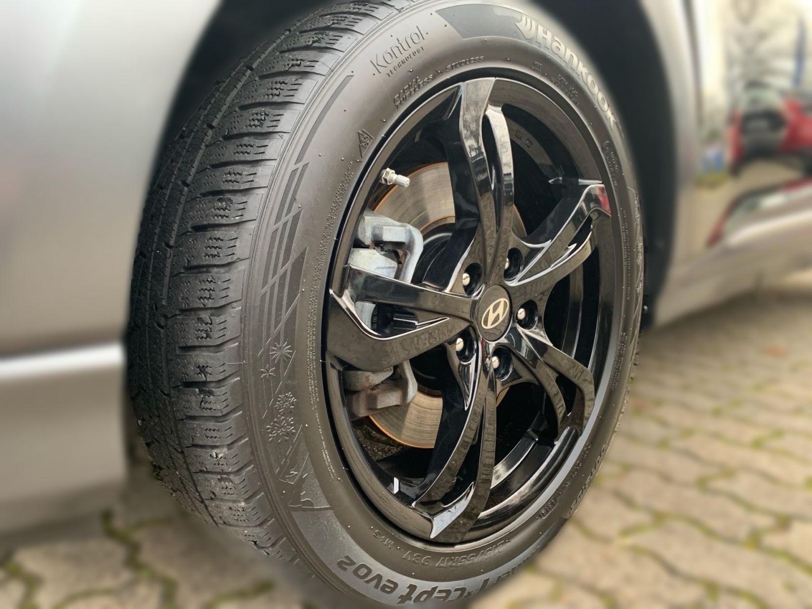 Fahrzeugabbildung Hyundai KONA 1.6 T-GDI Style 4WD Navi 1Hd AHK