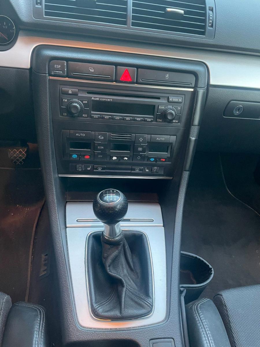 Audi A4 2005 — photo 9
