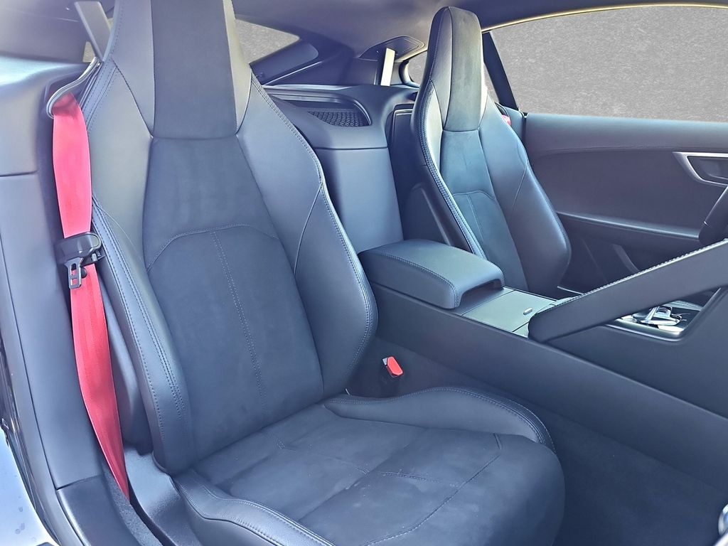 Jaguar F-Type P450 Coupe RWD R-Dynamic