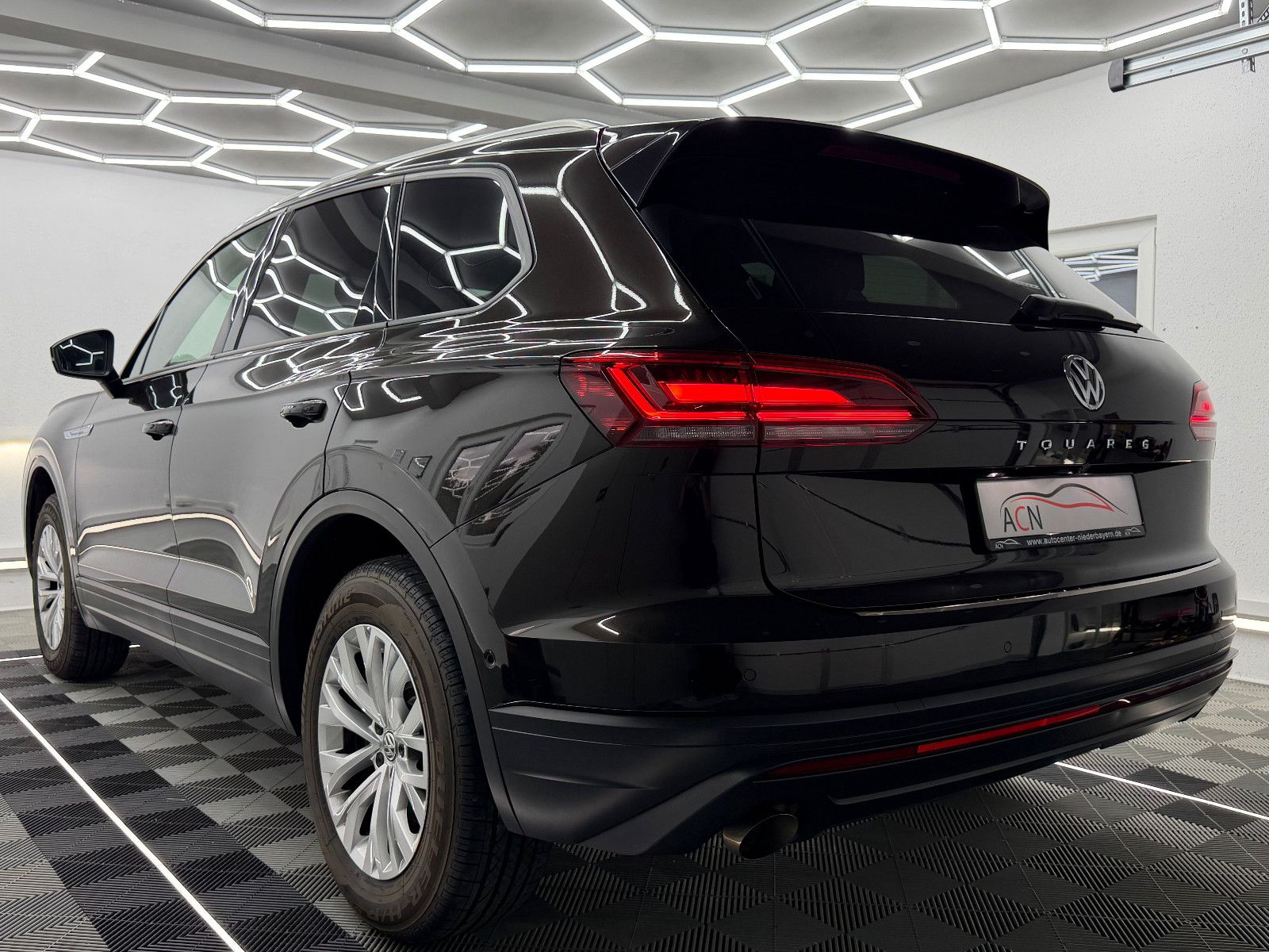Fahrzeugabbildung Volkswagen Touareg 3.0 TDI 4Motion/KAMERA/ACC/AHK/LED
