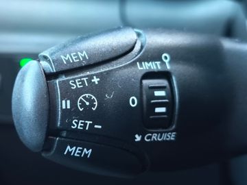 Citroën C3 Feel*Navi*Rückfahrkamera*Klimaautom*