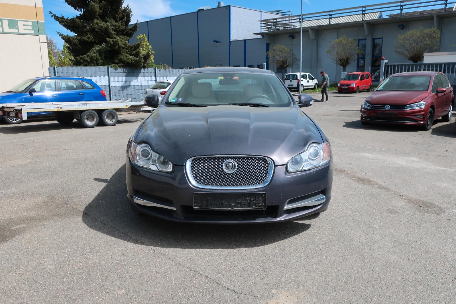 Jaguar XF 4.2 V8 Premium Luxury