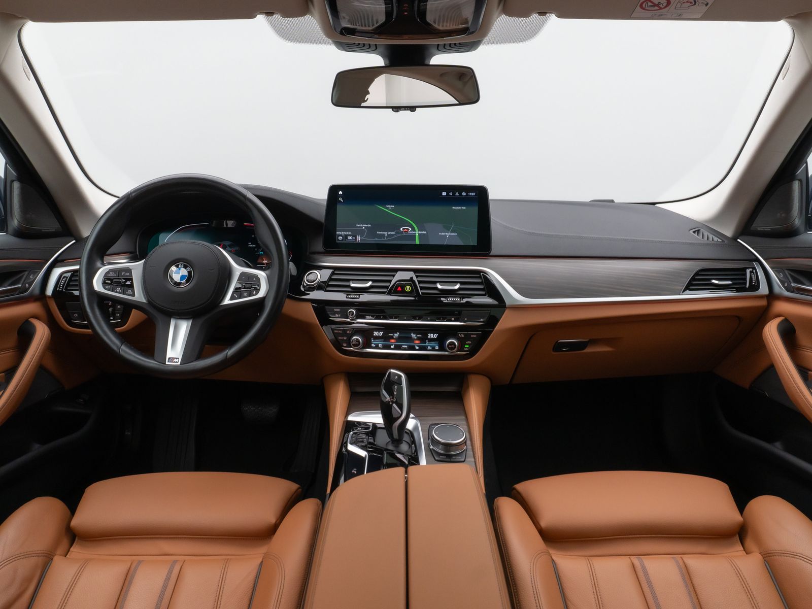 Fahrzeugabbildung BMW 520d xD LuxuryLine Glasdach Kamera Laser HUD H/K