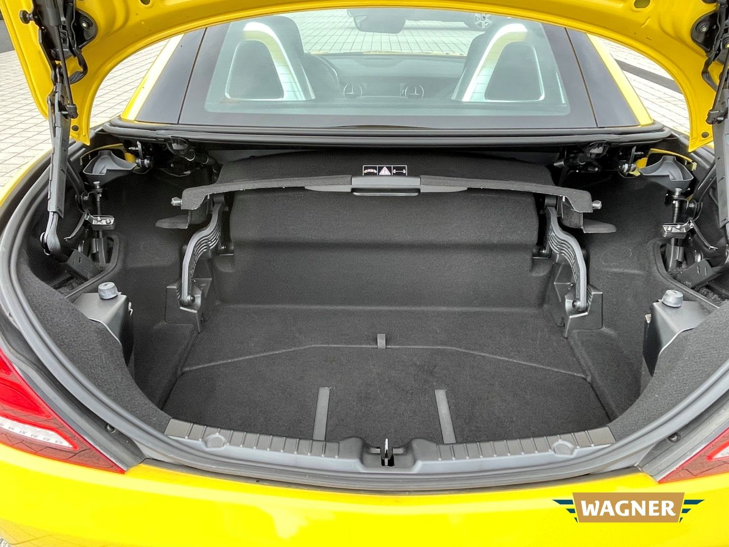 Fahrzeugabbildung Mercedes-Benz SLC 43 AMG FinalEdition  Harman Kardon Sportsitz