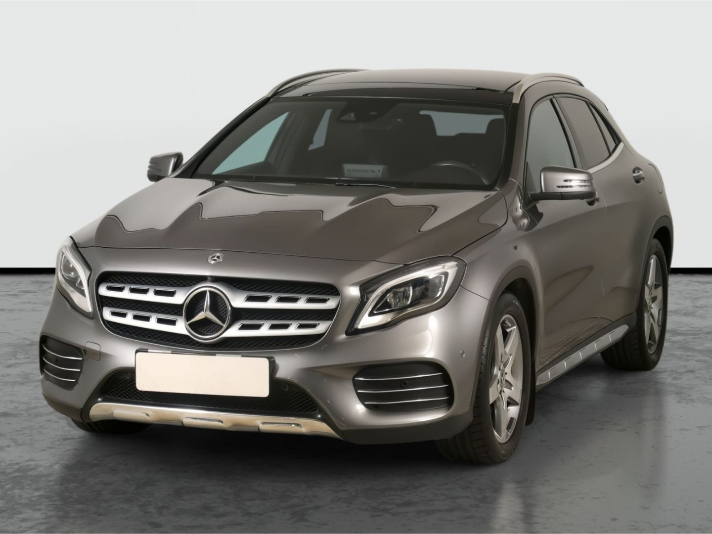 MERCEDES-BENZ GLA 220 4Matic AMG Line  PanoSD+360Kamera+LED