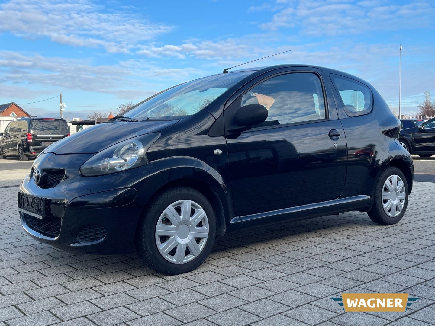 Fahrzeugabbildung Toyota Aygo Basis Servolenkung Radio TÜV 05/2026