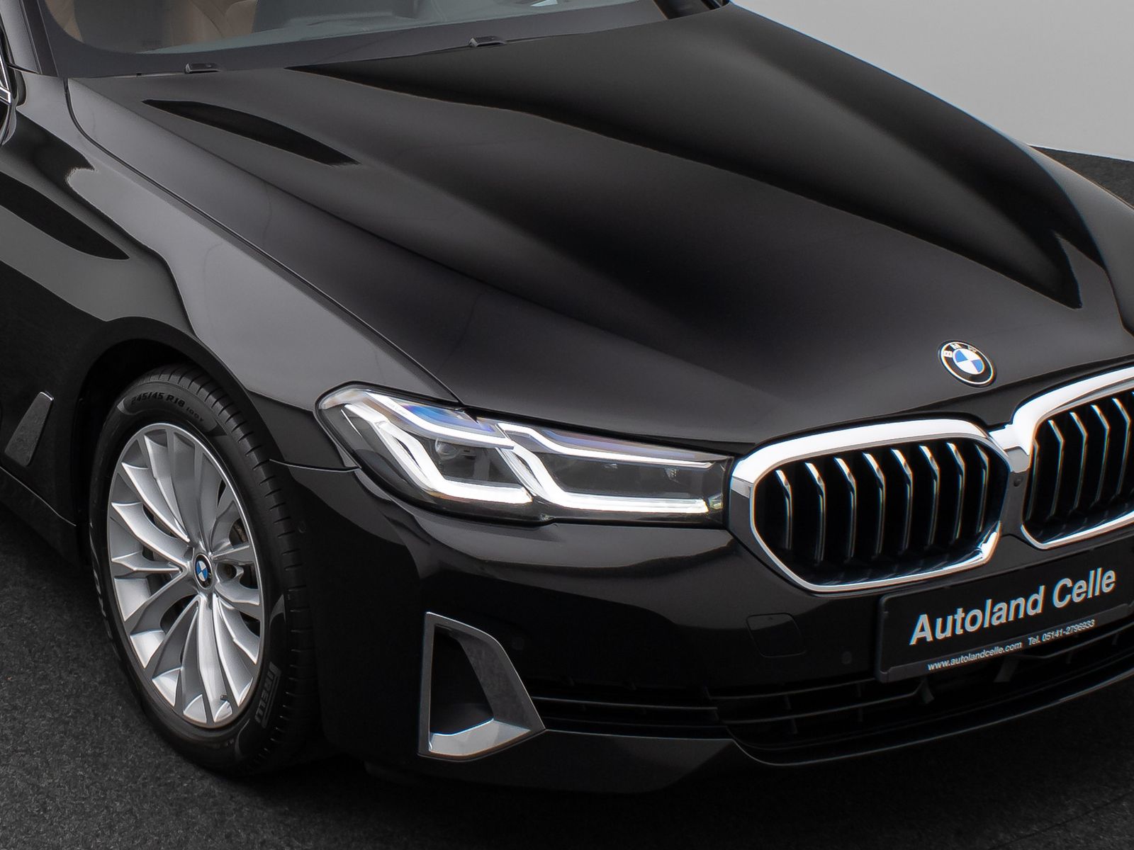 Fahrzeugabbildung BMW 530d xD Luxury Line 360° Laser HUD HiFi Komfort