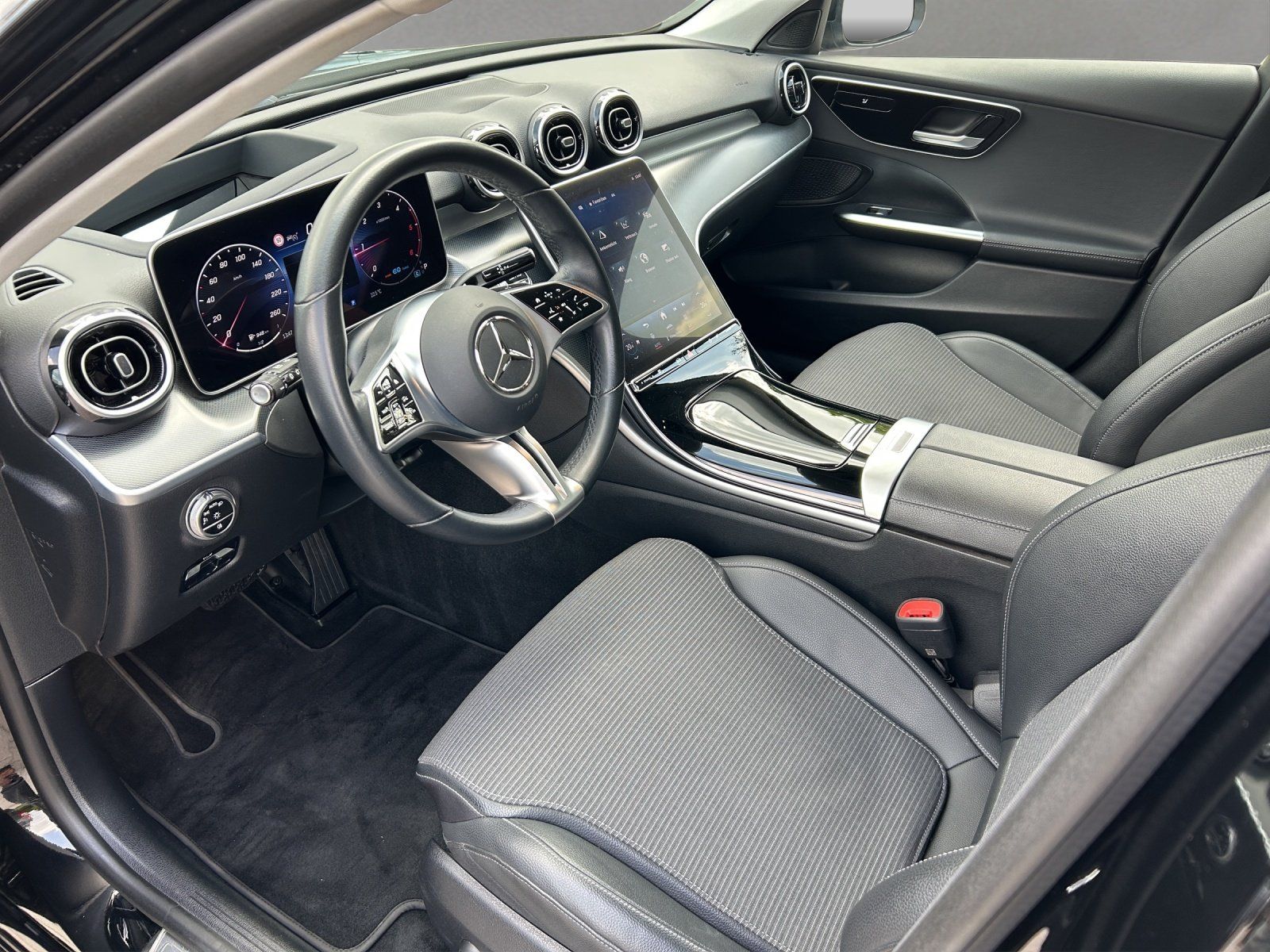 Fahrzeugabbildung Mercedes-Benz C 220 d T 9G Avantg DISTRO Busin AHK DigiLED HUD
