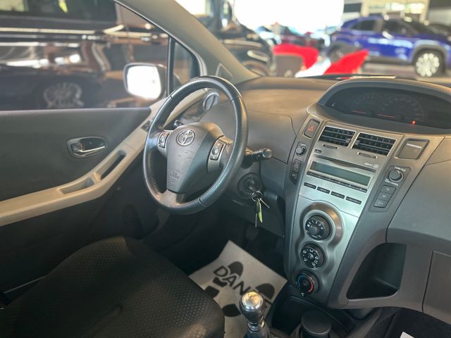 Toyota Yaris  Sol
