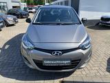 Hyundai i20 ALU&ALLWETTERREIFEN*Klimaanlage*eFh vo*ZV FB - Hyundai Gebrauchtwagen von 2013