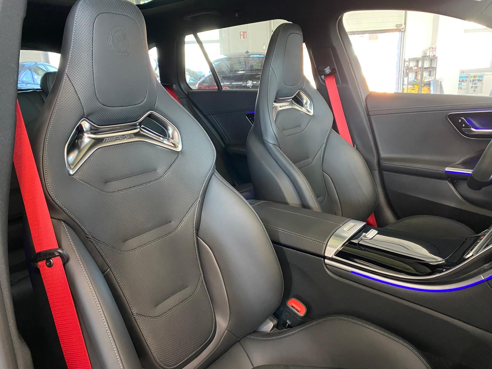 Fahrzeugabbildung Mercedes-Benz C 43 AMG 4M T Performance Sitz/Leder/Pano/118Eur