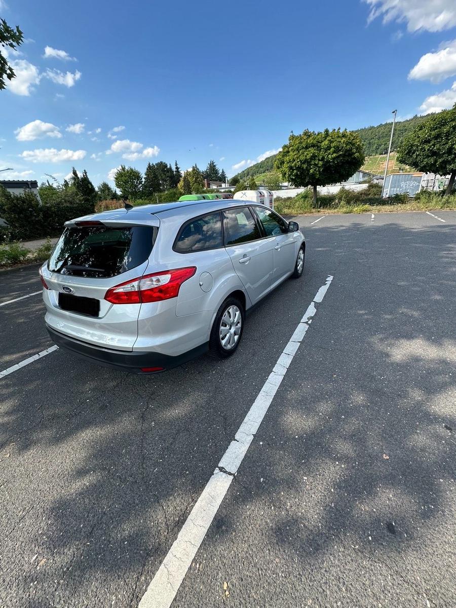 Ford Focus 2012 — photo 7