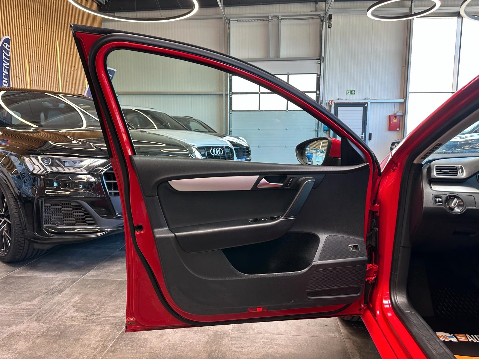 Volkswagen Passat 2012 — photo 41