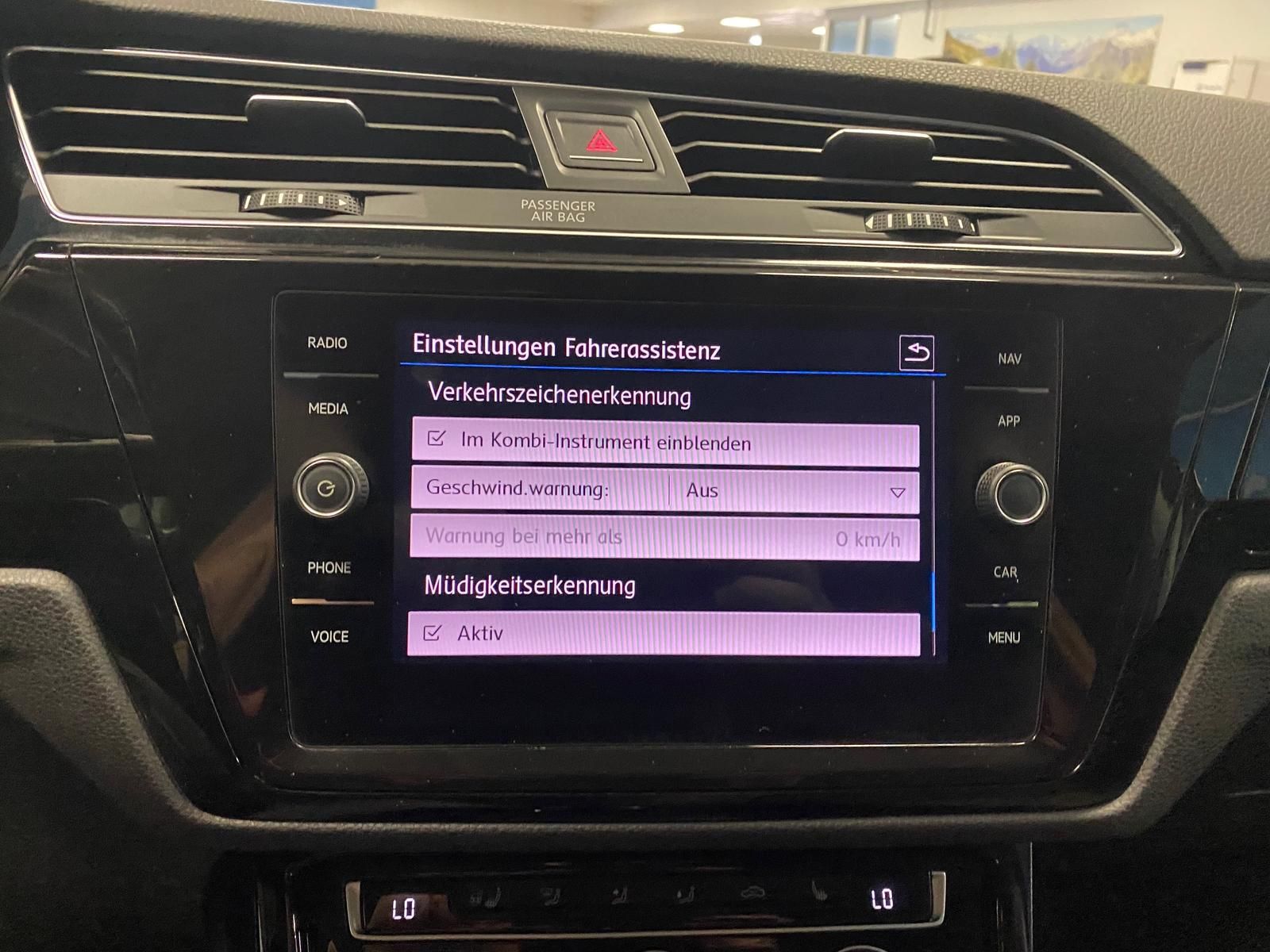 Fahrzeugabbildung Volkswagen Touran 1.4 16V TSI Highline BMT+TOTWINKEL+ACC+++