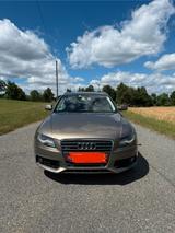 Audi A4 2.0 TDI quattro 1 Hand - Audi A4 aus 2010 mit Diesel-Antrieb: Limousine, 2.0