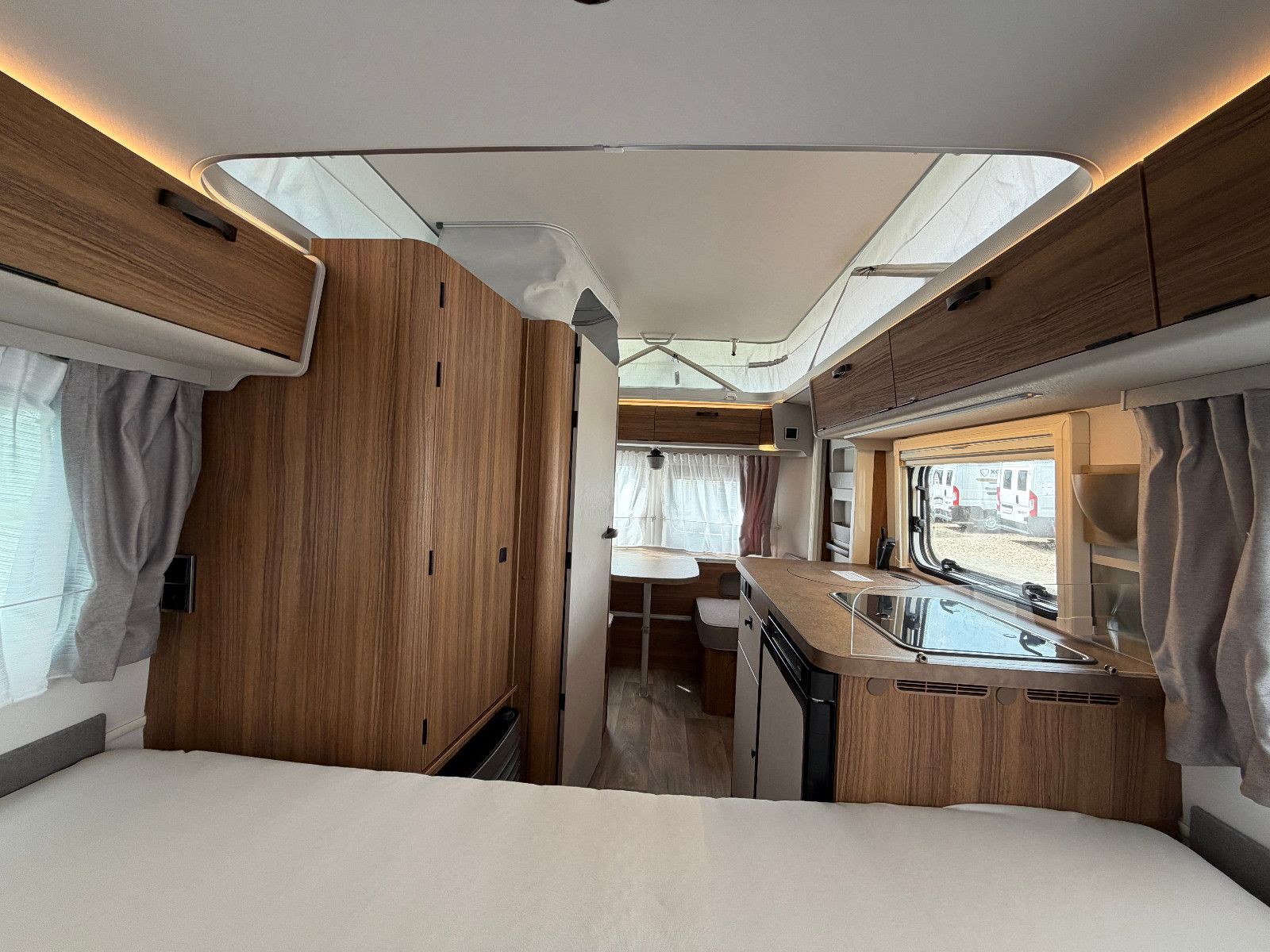 Fahrzeugabbildung HYMER / ERIBA / HYMERCAR Touring 430 - 7.249€ Sparen!