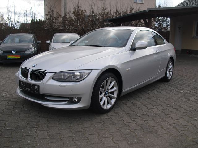 BMW 318i Coupé*1.Besitz*8135 Km ! ! !*Leder*Xenon