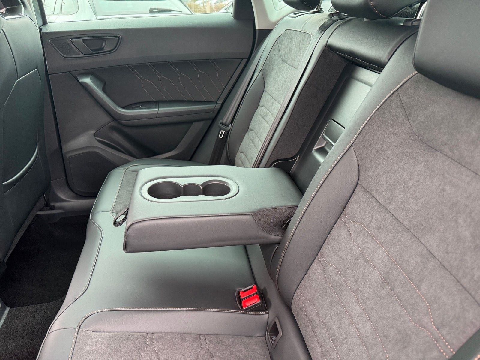 Fahrzeugabbildung CUPRA Ateca 1,5 TSI