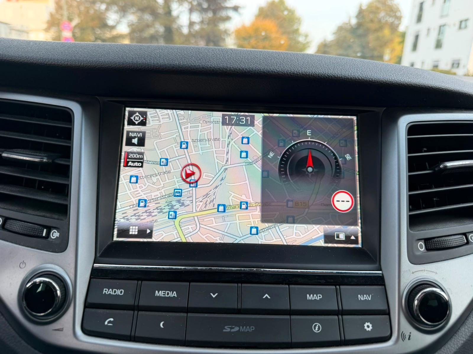 Hyundai Tucson Intro Edition 4WD 1.HAND*LED*NAVI*TOTW