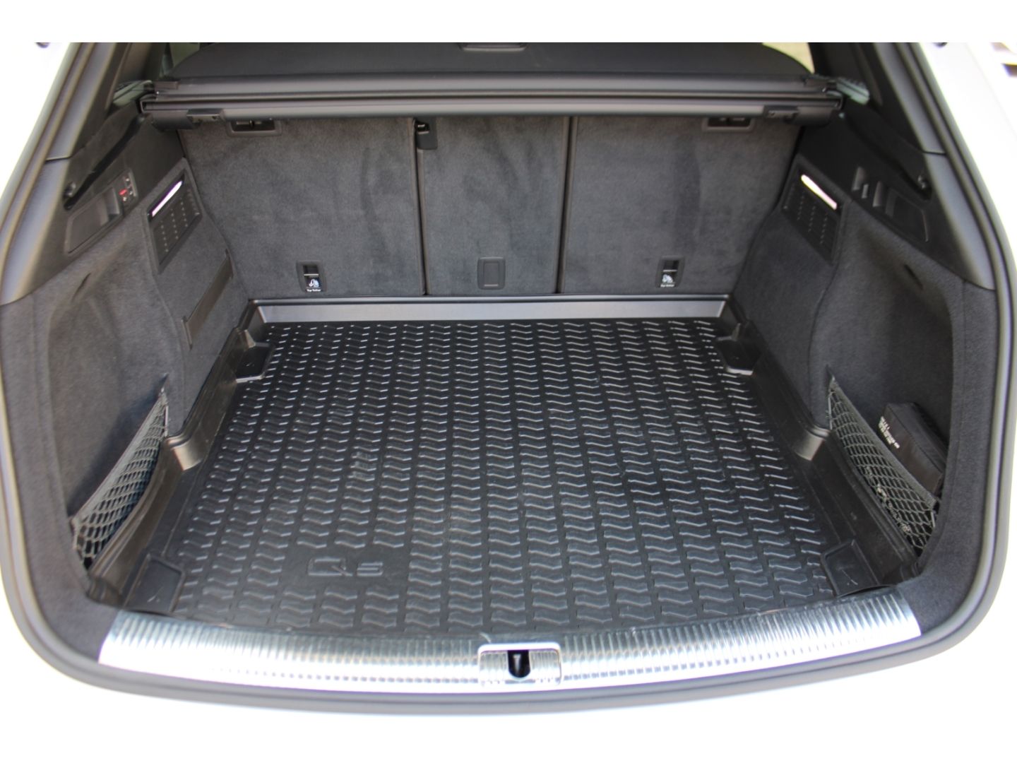 AUDI SQ5 3.0TDI quattro Matrix Pano B&O StHzg 8fach A - Image 9