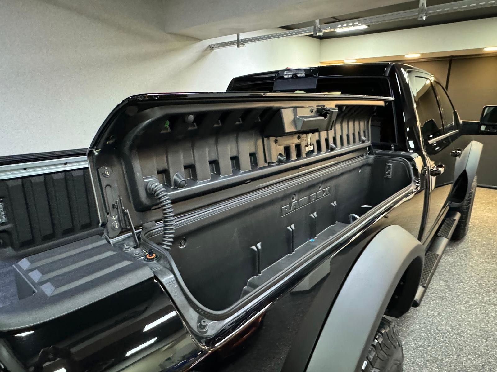 Fahrzeugabbildung Dodge 2500 AEV POWERWAGON OFF ROAD 6.4L-V8 39"-WINDE