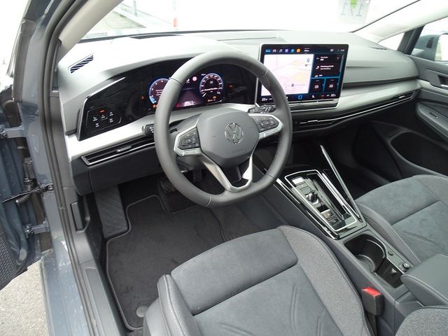 Golf Variant 1.5 eTSI DSG Style / Premium