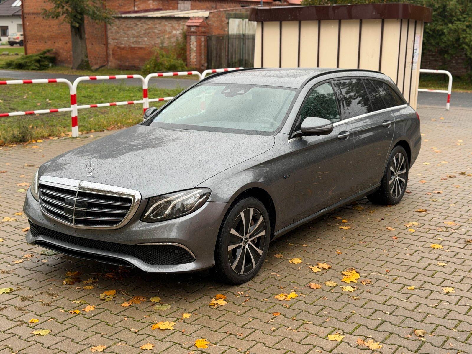 Mercedes-Benz E 300