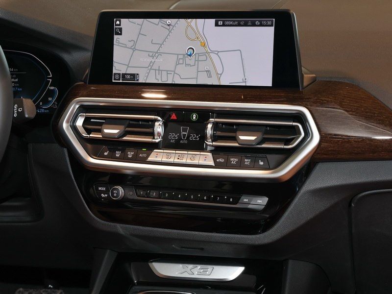 BMW X3 xDrive30e 20" Zoll HUD 360° Laser DrivAss Kom foto 6